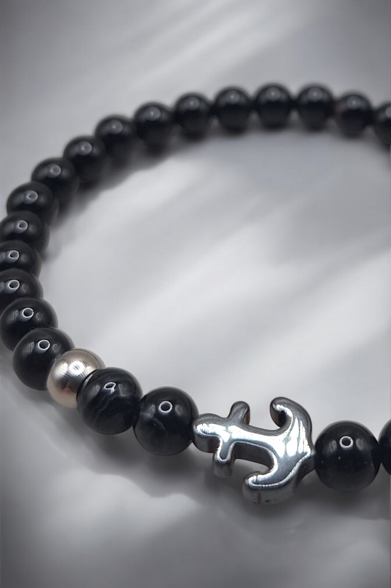 Anchor bracelet